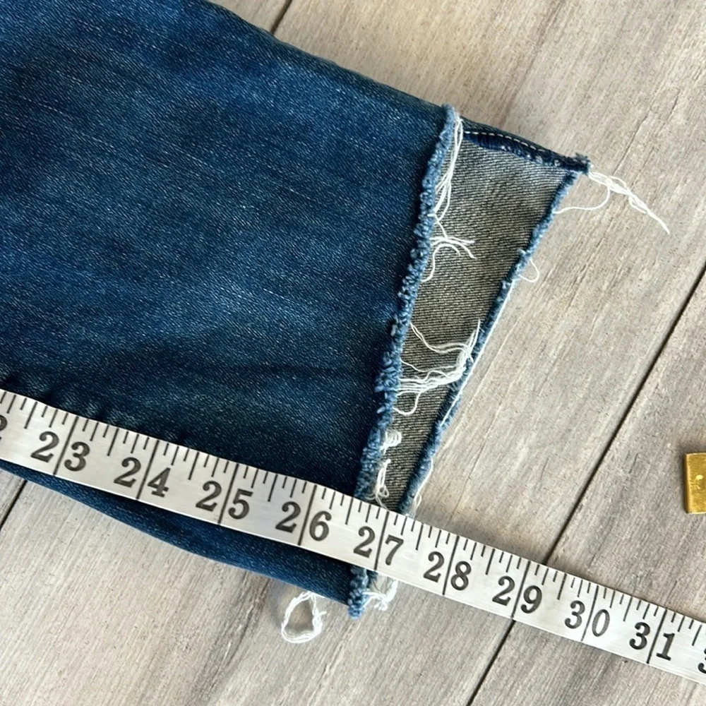 MOTHER the rascal ankle step fray jeans size 24 field of dreams